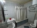 3-комнатная квартира · 60 м² · 1/5 этаж, Абая 56 — Между магазином Зорькой и Черный Кот за 14 000 〒 в Темиртау — фото 4