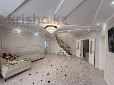 Отдельный дом · 8 комнат · 261 м² · 10 сот., Жанадаур, Токпакбаева 79 за 80 млн 〒 в Алатау