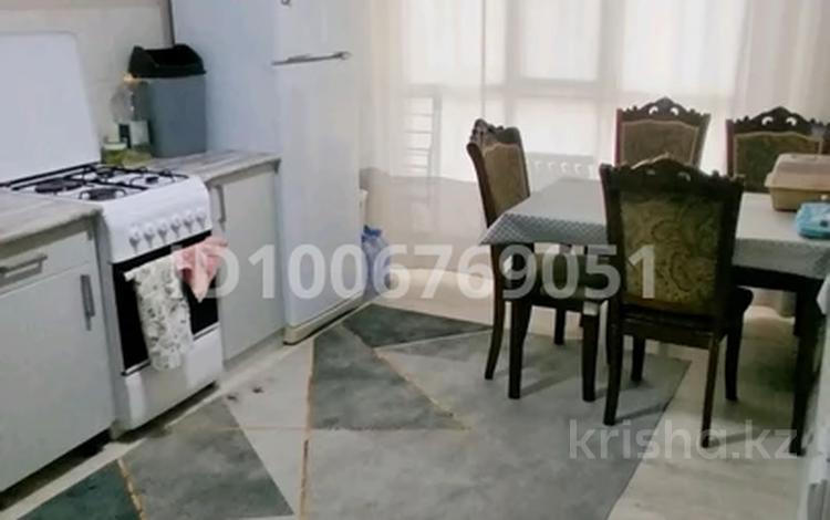 1-комнатная квартира · 40 м² · 1/10 этаж, 16-й мкр 63/2 — Центр за 13 млн ₸ в Актау — фото 2
