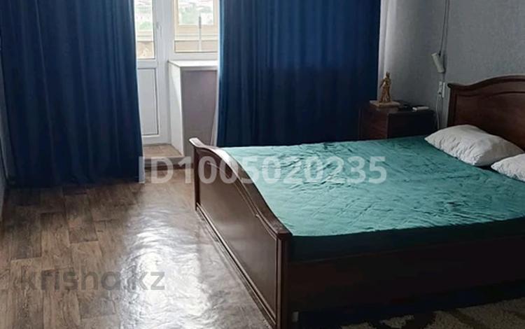 1-комнатная квартира · 43 м² · 8/10 этаж, мкр 11, Шайкенова 11 — 9 школа за 130 000 ₸ в Актобе — фото 4