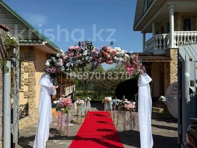 Дом · 7 комнат · 380 м², мкр Карагайлы, Мечеть 6 за 75 000 〒 в Алматы, Наурызбайский р-н