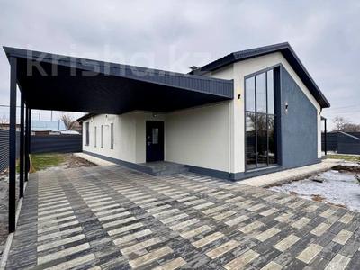 Отдельный дом · 4 комнаты · 190 м² · 7.5 сот., Озерная 18а за 98 млн 〒 в Костанае