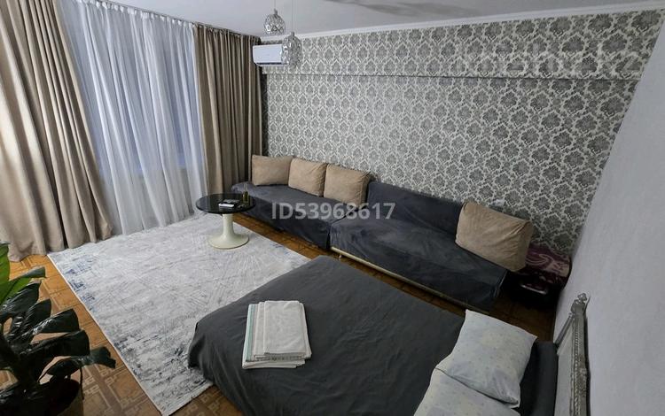 1-бөлмелі пәтер · 42 м² · 1/5 қабат, Тимирязева 79 — Ауэзова, бағасы: 14 000 ₸ в Алматы, Бостандыкский р-н — фото 4