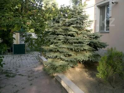 Отдельный дом · 6 комнат · 300 м² · 9 сот., Смагулова 10б — Азаттык за 150 млн ₸ в Атырау