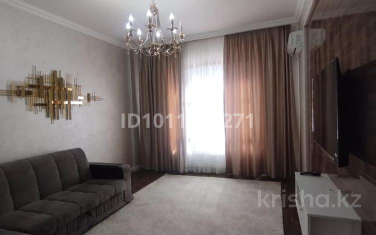 3-комнатная квартира · 75 м² · 2/3 этаж, Батырбекова — Напротив Театра за 35 000 ₸ в Туркестане — фото 2