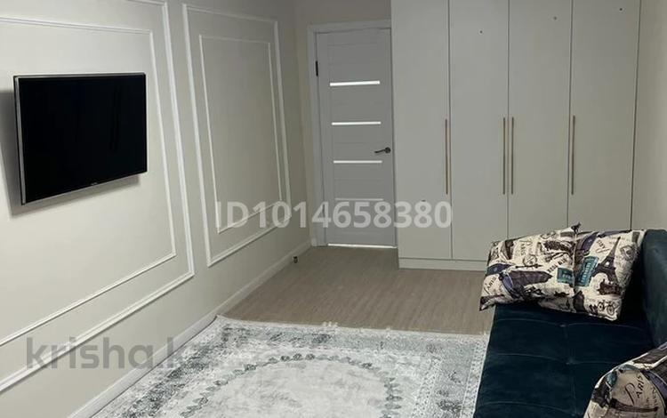 1-бөлмелі пәтер · 45 м² · 3/9 қабат, Шұғыла ш/а., Райымбека 590/9 — Жуалы, бағасы: 15 000 ₸ в Алматы, Наурызбайский р-н — фото 2