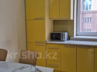 2-комнатная квартира · 74 м² · 3/20 этаж, Брусиловского за 45 млн ₸ в Алматы, Алмалинский р-н
