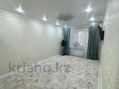 3-комнатная квартира · 59.4 м² · 2/5 этаж, мкр 8, Братьев Жубановых за 18.5 млн 〒 в Актобе