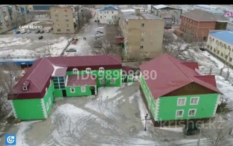 Медцентры и аптеки, образование · 750 м² за 260 млн ₸ в Атырау, мкр Привокзальный-1 — фото 17