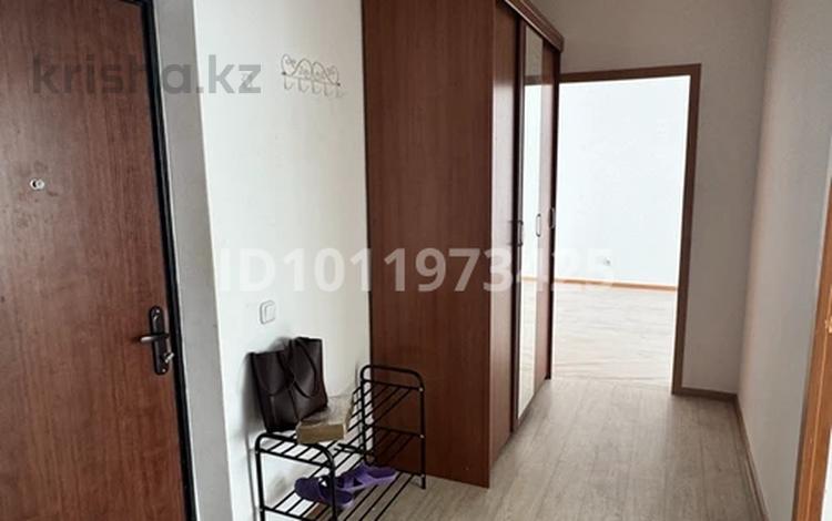 2-бөлмелі пәтер · 60 м² · 8/9 қабат, мкр. Зачаганск пгт, Акан сери 45/1 — Акан сери 45/1, бағасы: 130 000 ₸ в Уральске — фото 2