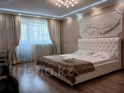 1-комнатная квартира, 35 м² посуточно, Назарбаева 27А за 11 000 〒 в Караганде, Казыбек би р-н