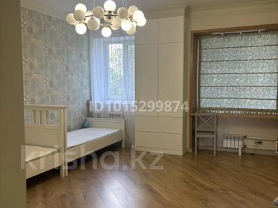 4-комнатная квартира · 180 м² · 2/9 этаж, Улица Агыбай батыра, 1 1 за 850 000 ₸ в Астане, Сарыарка р-н