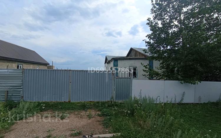 Отдельный дом · 3 комнаты · 80 м² · 20 сот., Маметова за 2 млн ₸ в Петровка — фото 2