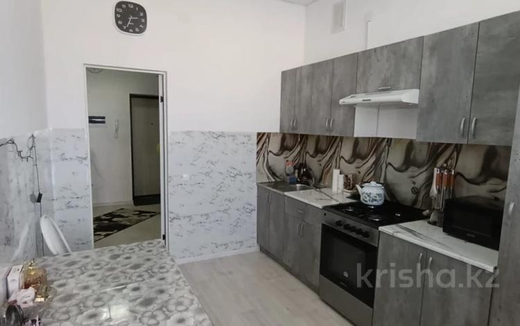 1-комнатная квартира · 45 м² · 5/10 этаж, Молдогуловой за 17.8 млн ₸ в Уральске — фото 2