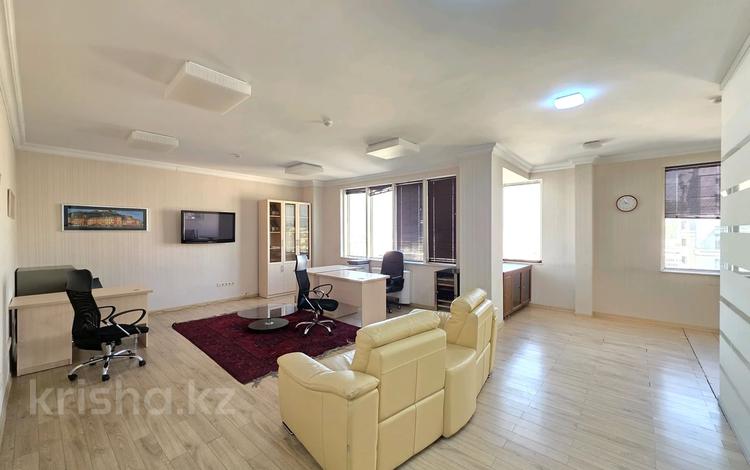 4-бөлмелі пәтер · 161.7 м² · 16/30 қабат, Аль-Фараби, бағасы: 125 млн ₸ в Алматы, Бостандыкский р-н — фото 2