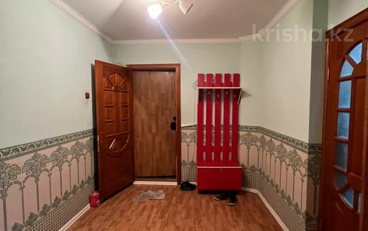 3-комнатная квартира · 68 м² · 3/5 этаж, мкр 8, Братьев Жубановых за 20 млн ₸ в Актобе — фото 3