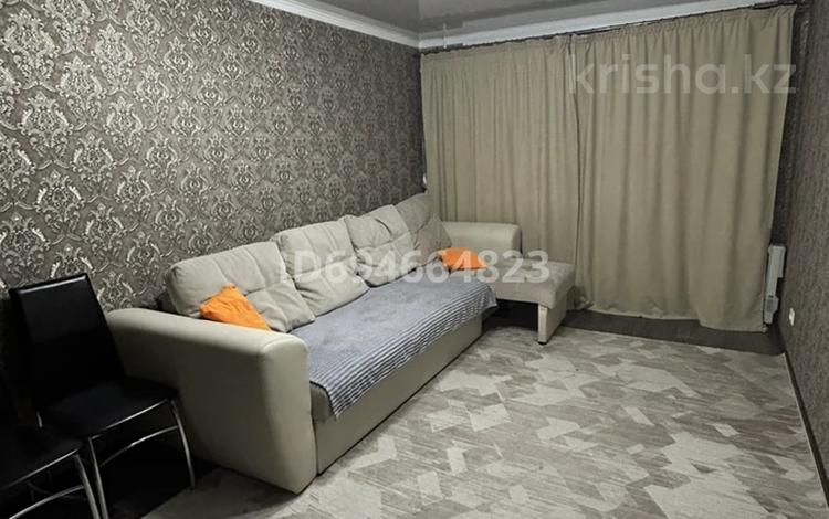 1-бөлмелі пәтер · 31 м² · 3/5 қабат, Пришахтинск, 21й микрорайон 8, бағасы: 10.7 млн ₸ в Караганде, Алихана Бокейханова р-н — фото 2
