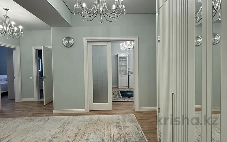 4-комнатная квартира · 150 м² · 4/8 этаж, мкр. Алтын орда, Алии Молдагулова 66/1 за 76 млн ₸ в Актобе — фото 2