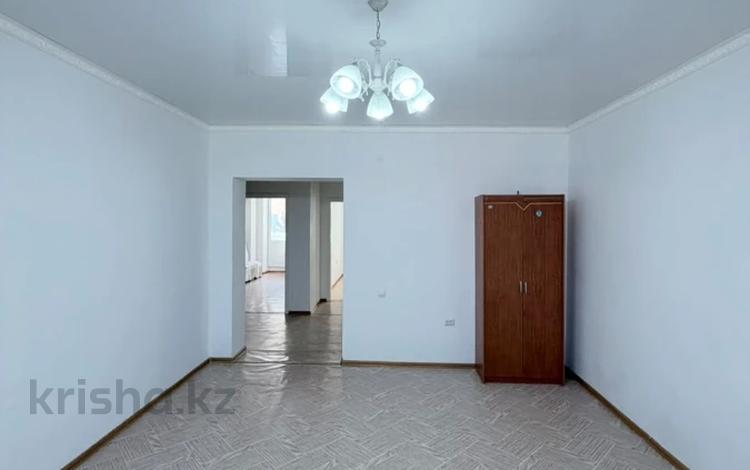 2-комнатная квартира · 65 м² · 2/5 этаж, мкр. Алтын орда за 22 млн ₸ в Актобе — фото 13