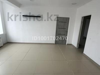 Свободное назначение, офисы, магазины и бутики, склады, общепит, салоны красоты, фитнес и спорт, кабинеты и рабочие места, студии · 130 м² за 300 000 〒 в Атырау, мкр Нурсая