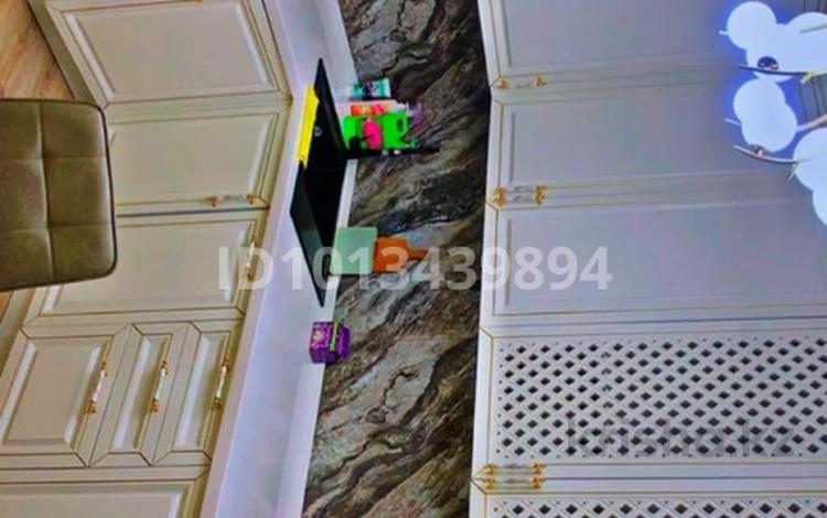 3-комнатная квартира · 72 м² · 2/12 этаж, Кошкарбаева 1140 3 — Рядом новый Апорт и Аэропорт за 20 000 ₸ в  — фото 2