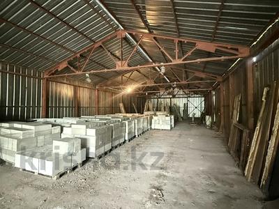 Өнеркәсіптік база · 33 сотық, Жамбыла Жабаева 249, бағасы: 69 млн ₸ в Петропавловске