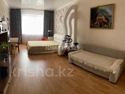 3-бөлмелі пәтер · 150 м² · 6/12 қабат, Кенесары 69, бағасы: 75 млн ₸ в Астане, р-н Байконур