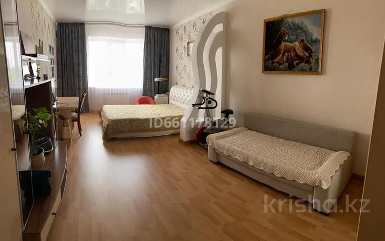 3-бөлмелі пәтер · 150 м² · 6/12 қабат, Кенесары 69, бағасы: 75 млн ₸ в Астане, р-н Байконур — фото 2