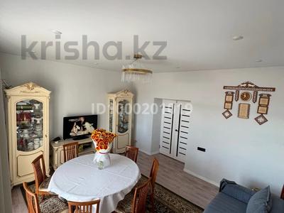 3-комнатная квартира · 78 м² · 2/2 этаж, Смайлова 7 11 — 11 школа за 30 млн ₸ в Жезказгане