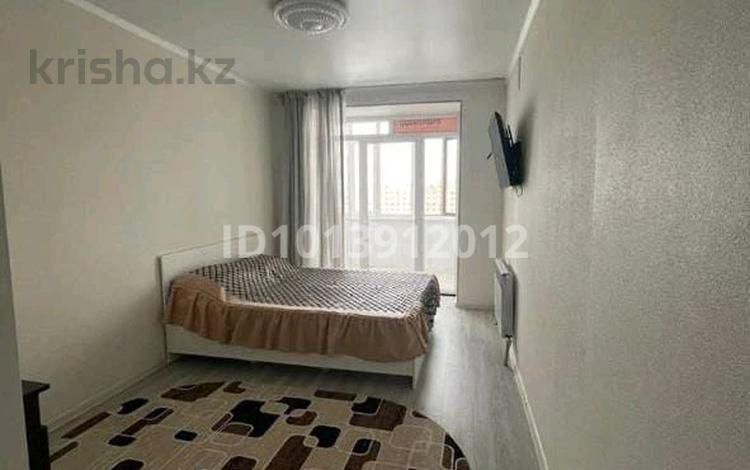 3-комнатная квартира · 65 м² · 8/9 этаж, Джамбула 5 за 16 000 ₸ в Семее — фото 2