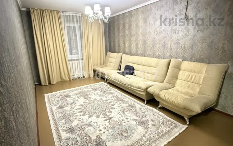 3-комнатная квартира · 60 м² · 1/5 этаж, ул. Асанбая Аскарова 30 — Напротив Изуми за 200 000 ₸ в Шымкенте, Абайский р-н — фото 2
