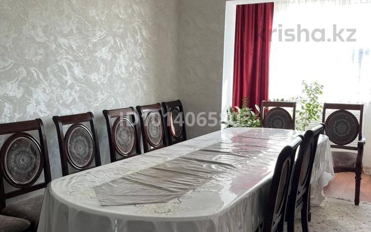 4-бөлмелі пәтер · 80 м² · 4/5 қабат, 3-шағынаудан 1 — Торговый дом Баян Сулу, Рынок Янги Шахар и Аль Фараби, бағасы: 32 млн ₸ в Шымкенте, Туран р-н — фото 2