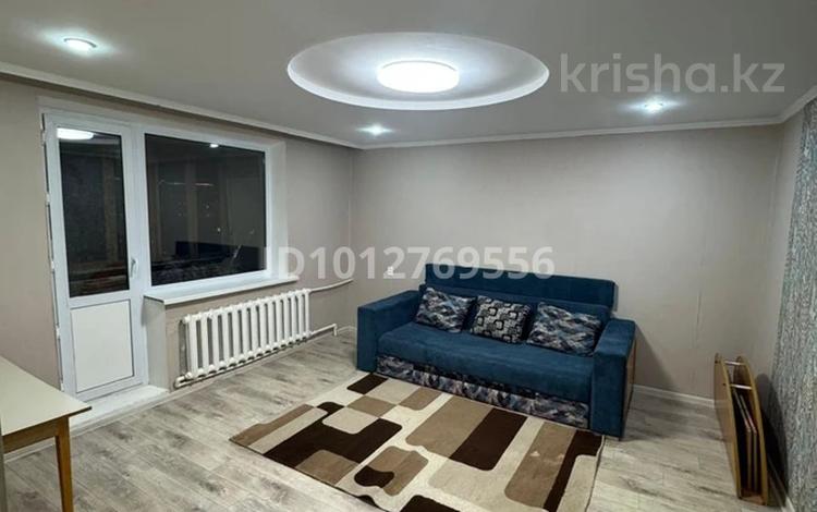 2-комнатная квартира · 52.6 м² · 9/9 этаж, мкр Юго-Восток, мкр Степной 2 4/1 за 19 млн ₸ в Караганде, Казыбек би р-н — фото 2
