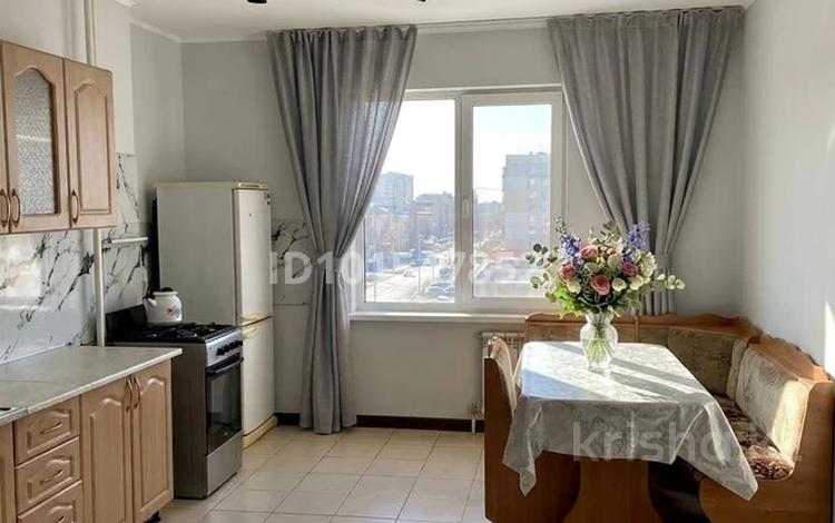 2-комнатная квартира · 74 м² · 2/9 этаж, мкр. Алмагуль, Мкр Алмагуль 4 31 — Бағдаулет за 180 000 ₸ в Атырау — фото 2