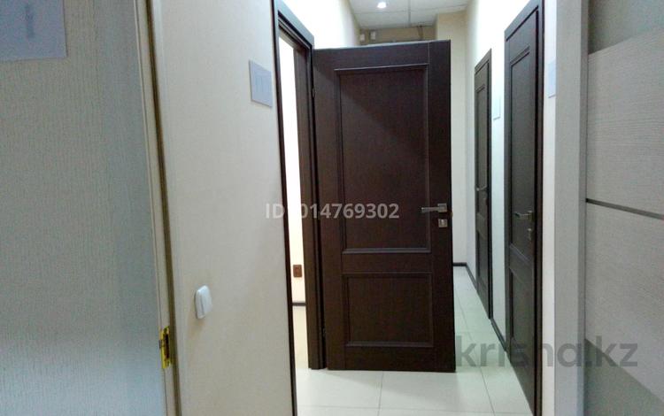 Свободное назначение, офисы, кабинеты и рабочие места · 16.5 м² за 61 500 ₸ в Темиртау — фото 2