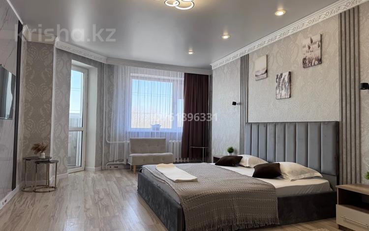 1-комнатная квартира · 55 м² · 4/9 этаж, Майры 1 за 15 000 ₸ в Павлодаре — фото 17