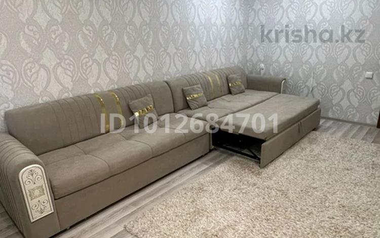 2-комнатная квартира · 41 м² · 3/4 этаж, Камзина 4 за 8 000 ₸ в Аксу — фото 2
