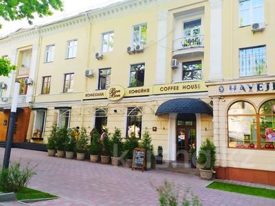 2-комнатная квартира · 60 м² · 3/3 этаж, Абылай хана 123 — Жамбыла за 90 млн ₸ в Алматы, Алмалинский р-н