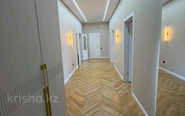 3-комнатная квартира · 110 м² · 4/5 этаж, мкр. Алтын орда, Саздинское лестничество 228/58 за 43.5 млн ₸ в Актобе — фото 2