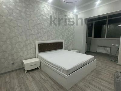 3-комнатная квартира, 84 м², 5/5 этаж помесячно, 16-й мкр 79 за 260 000 〒 в Актау, 16-й мкр 