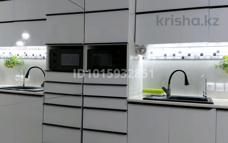 1-комнатная квартира · 36.5 м² · 4/5 этаж, мкр Новый Город, Лободы 3а — ДК, обл акимат за 24.5 млн ₸ в Караганде, Казыбек би р-н — фото 2
