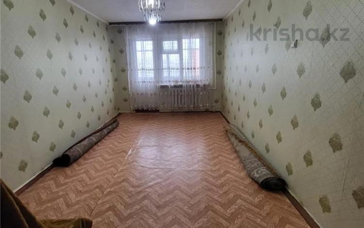 2-комнатная квартира, 47 м², 4/5 этаж, ул. 6-й мик-н за 8 млн 〒 в Темиртау — фото 2