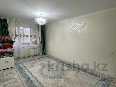 2-комнатная квартира, 48 м², 4/5 этаж, мкр 11 13 за 16.5 млн 〒 в Актобе, мкр 11