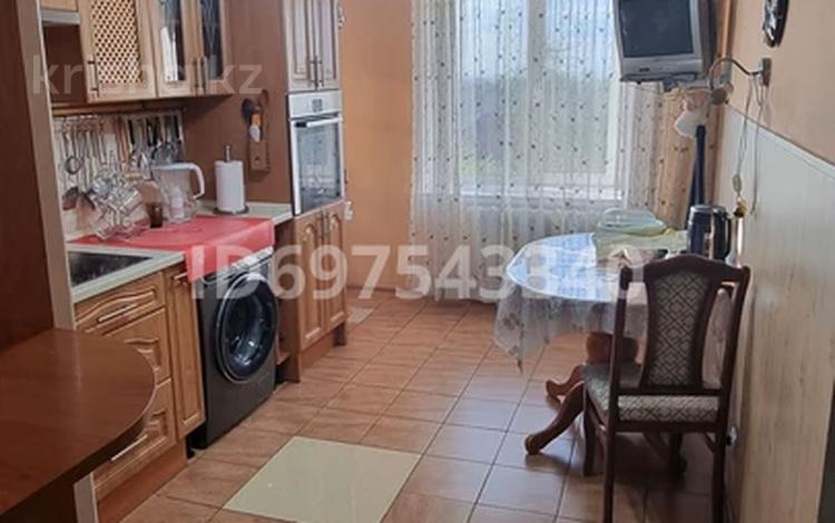 3-бөлмелі пәтер · 65.8 м² · 2/4 қабат, Энтузиастов 19, бағасы: 32 млн ₸ в Усть-Каменогорске, Ульбинский — фото 2
