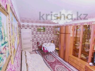 2-комнатная квартира · 49 м² · 1/5 этаж, мкр Юго-Восток, Юго-Восток, 29 микрорайон Муканова — КарУ им.Букетова, больница Макажанова, Диацент, супермаркеты Южный Раха, Аян, рынок Арай, Церковь, Спасское ШОССЕ,Кунгей,Университетская,Республики, Гапеева, Степной, Сатыбалдина за 240 000 〒 в Караганде, Казыбек би р-н