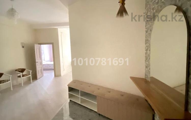 2-комнатная квартира · 110 м² · 7/11 этаж, Дулати 201а за 350 000 ₸ в Шымкенте, Аль-Фарабийский р-н — фото 2