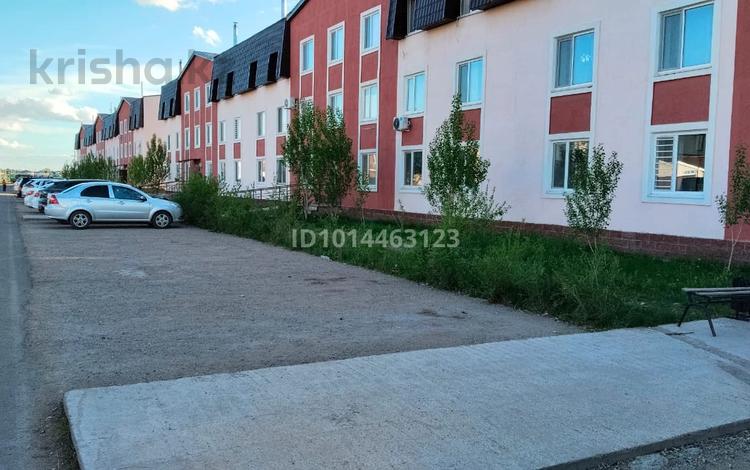 1-комнатная квартира · 32 м² · 1/3 этаж, мкр Уркер е901 за 15 млн ₸ в Астане, Нура р-н — фото 2