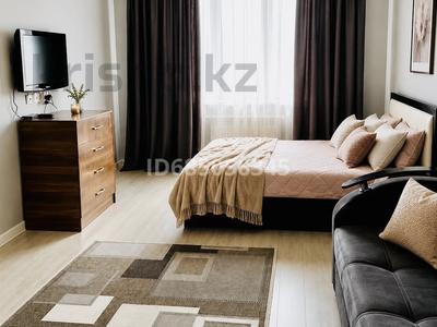 1-комнатная квартира · 50 м² · 16/17 этаж, Абишева 36/7 — Райымбека ( Трц Апорт молл ) за 15 000 〒 в Алматы, Наурызбайский р-н