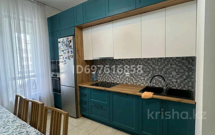 3-бөлмелі пәтер, 89 м², 7/8 қабат ай сайын, Кабанбай батыра 60, бағасы: 350 000 〒 в Астане, Есильский р-н — фото 2