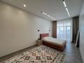 2-комнатная квартира · 75.6 м² · 8/8 этаж, мкр Михайловка , Аманжолова 41 за 60 млн ₸ в Караганде, Казыбек би р-н — фото 9